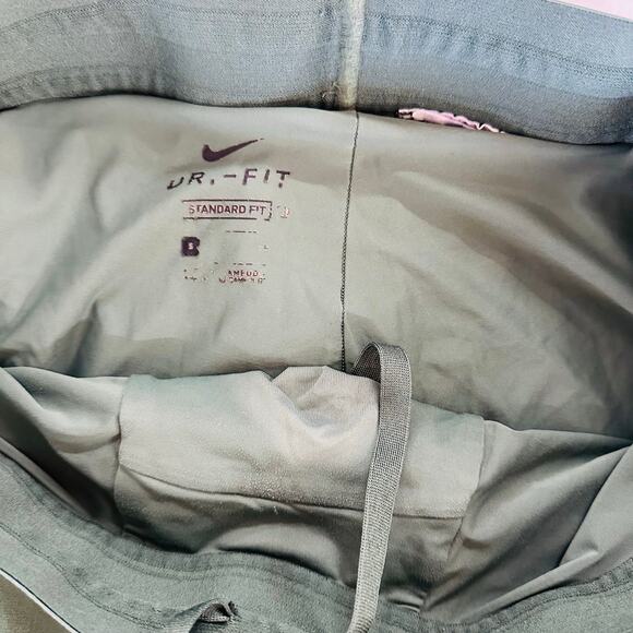 Nike Dri-FIT Men's Green Workout Shorts - Breathable & Comfortable - Picture 3 of 4